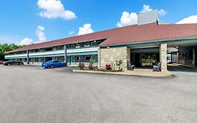 Super 8 By Wyndham Cincinnati-Springdale Oh